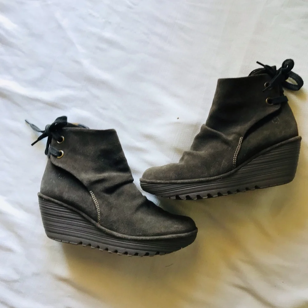 FLY LONDON SHOES YAMA‎ SLUDGE GREEN SUEDE BOOTIES PLATFORM WEDGE ANKLE BOOT
